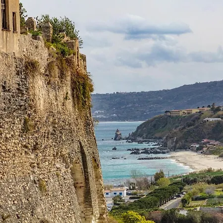 Residenza I Gioielli بيت ضيافة 2*