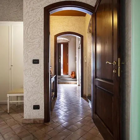 Residenza I Gioielli بيت ضيافة