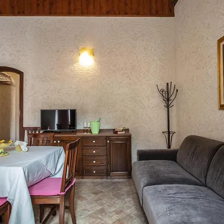 بيت ضيافة Residenza I Gioielli 2*
